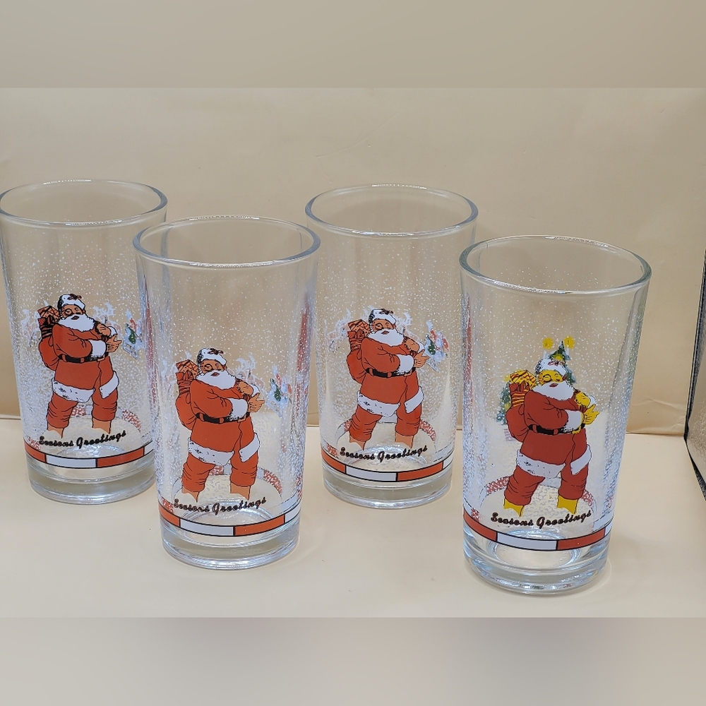 Vintage Set Of 4 Firna Santa Claus Holiday Tumblers Glasses Mixed Set Indonesia
